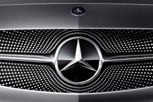 Mercedes-Concept-A-Class-exterior-front-logo